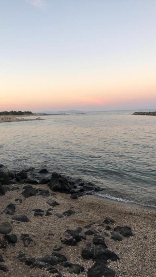 Cap d agde 200m plage du môle accès direct aux rues piétonnes Agde Exterior foto